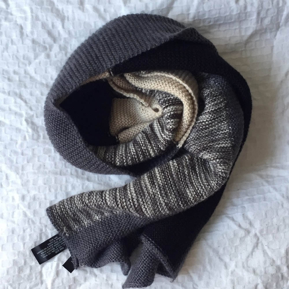 Alfani scarf gray and black